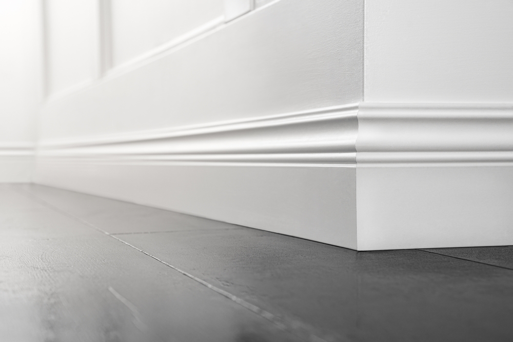 plinthes : un détail clé pour une décoration intérieure élégante
